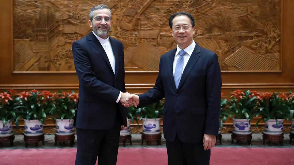 الصين تحث على حل “دبلوماسي” للملف النووي الإيراني قبيل المحادثات في بكين