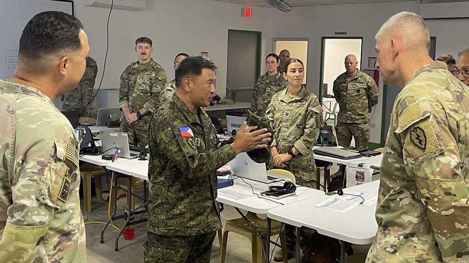 الفلبين والولايات المتحدة تبدآن تدريبات الجيش قبل زيارة هيغسيث